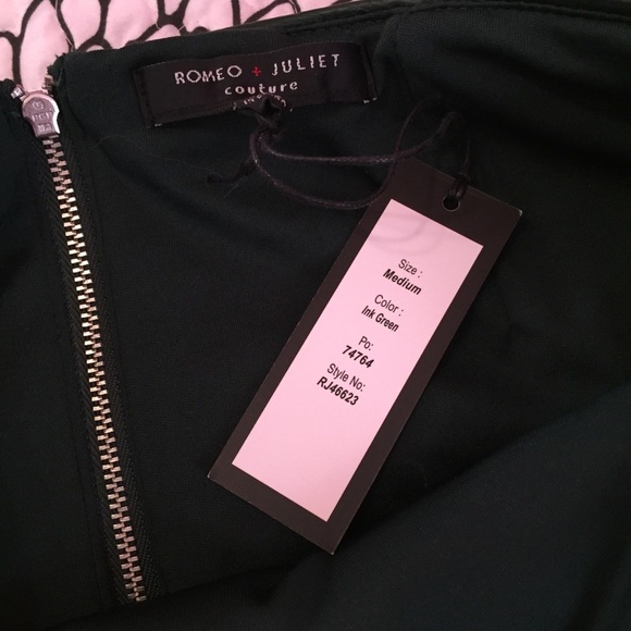 NWT Romeo + Juliet Faux Leather Rivet Mini Skirt medium green floral embroidered - Picture 6 of 6